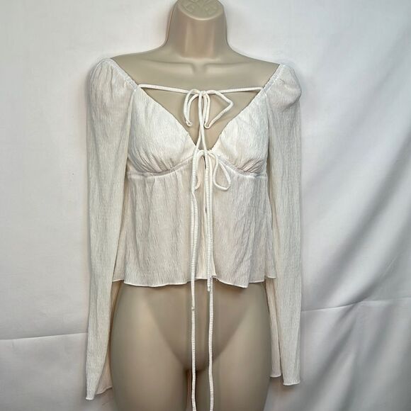 Princess Polly White Crepe tie front top size 4 EUC - Picture 1 of 10
